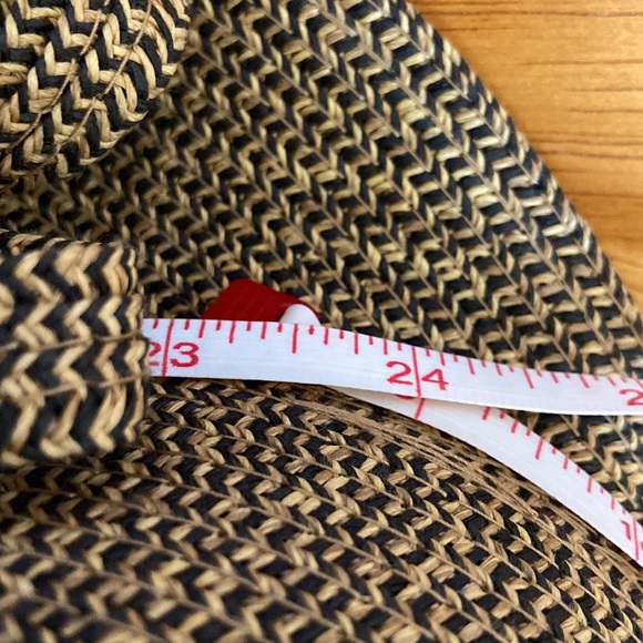 🌟 Host pick🌟 Gently used straw hat - Picture 8 of 8